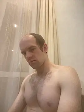 Snapshot of LynnAhNight chatting on October 27, 2025, 3:21 am LynnAhNight online show from October 27, 2025, 3:21 am