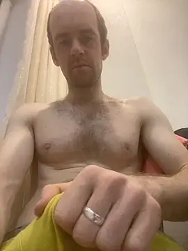 Snapshot of LynnAhNight chatting on October 30, 2025, 3:19 am LynnAhNight online show from October 30, 2025, 3:19 am