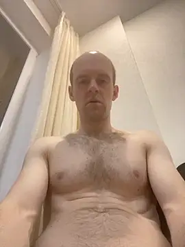 Snapshot of LynnAhNight chatting on November 12, 2025, 3:18 am LynnAhNight online show from November 12, 2025, 3:18 am