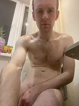 Snapshot of LynnAhNight chatting on February 18, 2026, 3:35 am LynnAhNight online show from February 18, 2026, 3:35 am