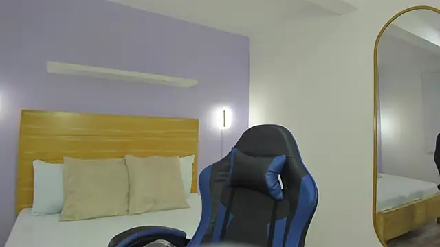 Snapshot of tiffanny_doll_ chatting on May 4, 2026, 12:23 pm tiffanny doll online show from May 4, 2026, 12:23 pm