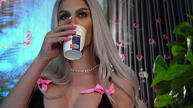 KarlaBart online show from November 5, 2025, 8:09 pm