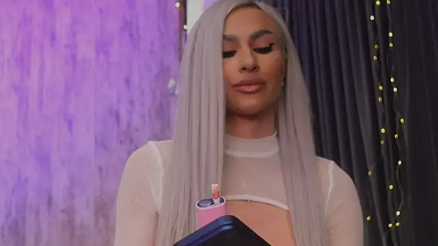 KarlaBart online show from January 12, 2026, 8:14 pm