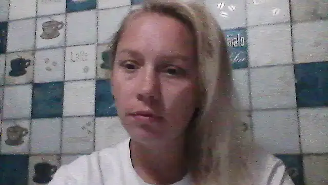 Snapshot of Anna_wey chatting on September 10, 2025, 6:41 pm Anna wey online show from September 10, 2025, 6:41 pm