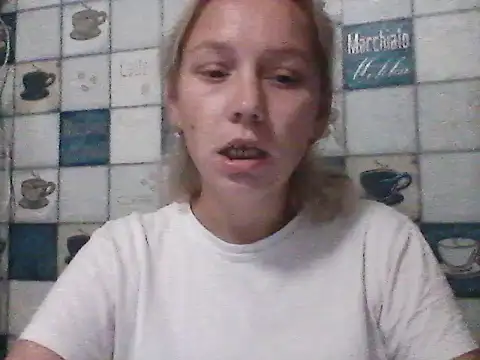 Snapshot of Anna_wey chatting on October 2, 2025, 6:37 pm Anna wey online show from October 2, 2025, 6:37 pm