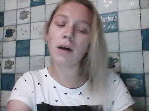 Snapshot of Anna_wey chatting on October 11, 2025, 6:17 pm Anna wey online show from October 11, 2025, 6:17 pm