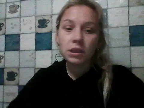 Snapshot of Anna_wey chatting on October 18, 2025, 6:19 pm Anna wey online show from October 18, 2025, 6:19 pm