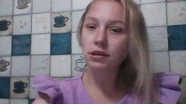 Snapshot of Anna_wey chatting on October 24, 2025, 6:37 pm Anna wey online show from October 24, 2025, 6:37 pm