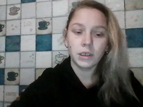 Snapshot of Anna_wey chatting on December 14, 2025, 8:02 pm Anna wey online show from December 14, 2025, 8:02 pm