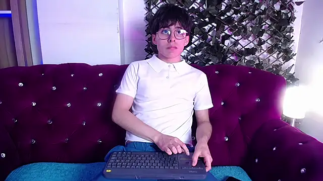 Snapshot of PepperTwink chatting on February 10, 2025, 1:22 pm PepperTwink online show from February 10, 2025, 1:22 pm