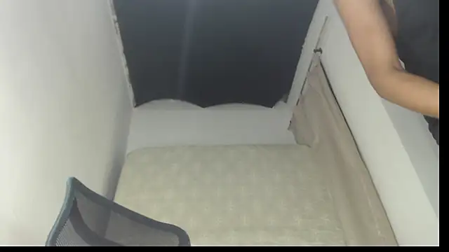 lolplipiwg online show from January 5, 2026, 9:51 pm