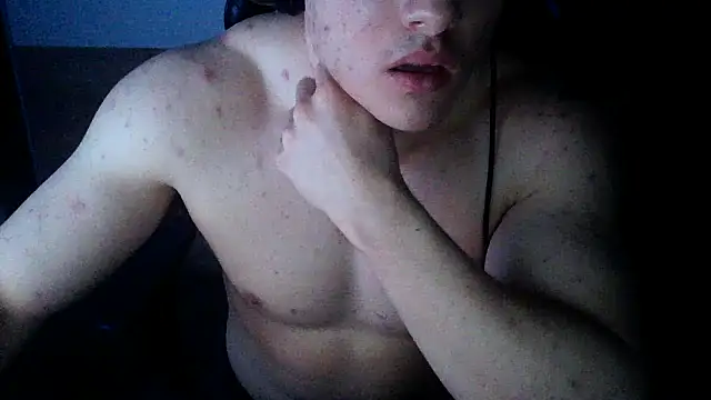 kissspls online show from March 7, 2025, 2:15 am