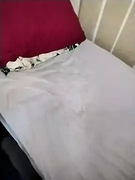 ianzinho online show from February 12, 2025, 3:51 am