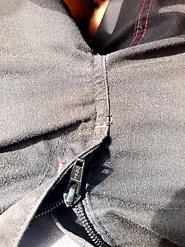 Dam70 online show from September 10, 2025, 10:48 am