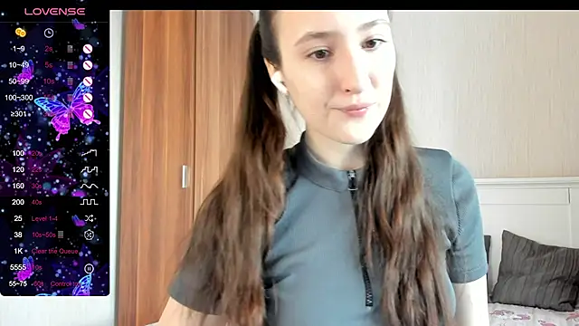 Cute  Nana online show from November 2, 2025, 4:15 am