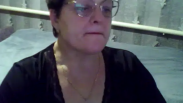 ElzaJewel online show from November 16, 2025, 8:25 pm