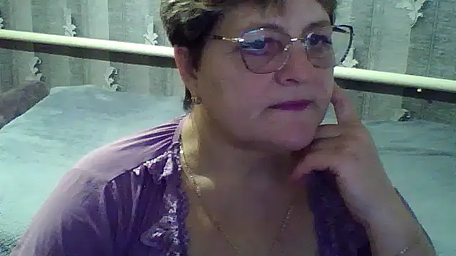 ElzaJewel online show from November 18, 2025, 5:28 pm