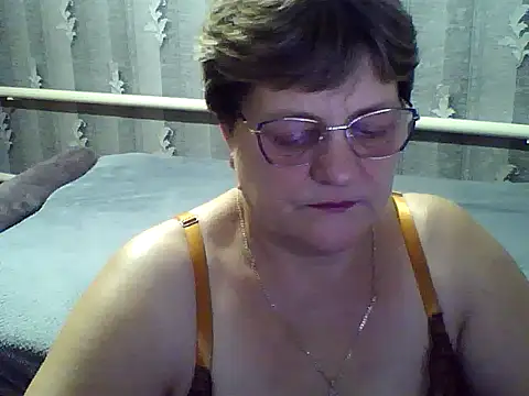 ElzaJewel online show from November 25, 2025, 7:47 pm