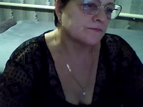 ElzaJewel online show from November 28, 2025, 8:33 pm