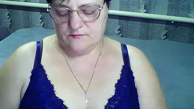 ElzaJewel online show from February 3, 2026, 7:19 pm