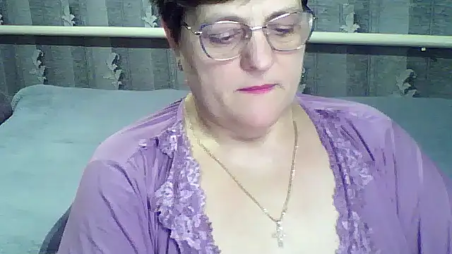 ElzaJewel online show from February 18, 2026, 10:22 am
