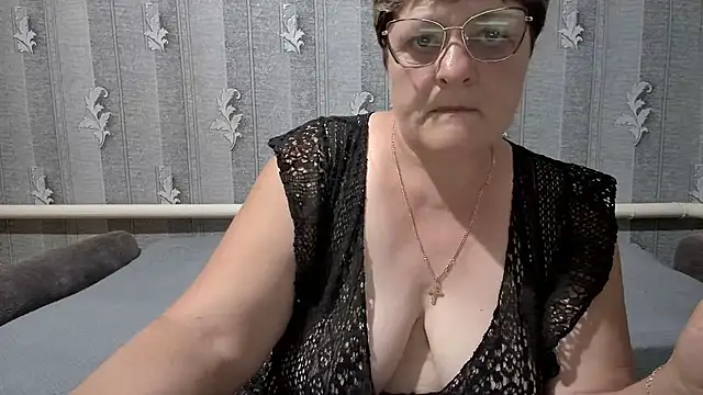 ElzaJewel online show from May 24, 2026, 12:32 pm