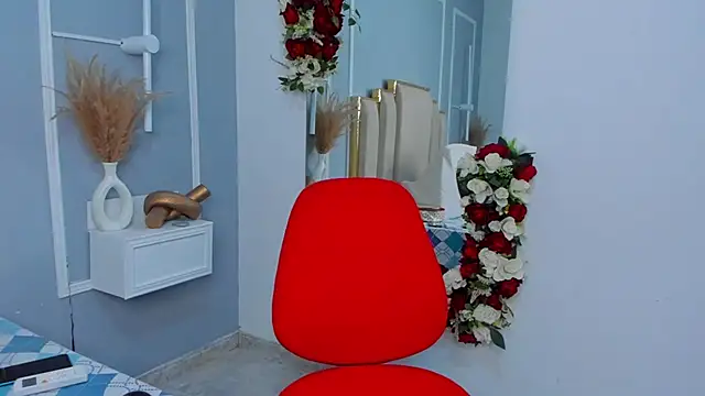 emmysandoval online show from September 16, 2025, 12:50 pm