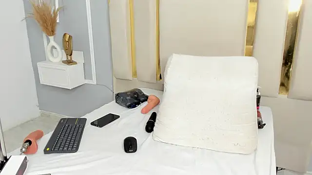 emmysandoval online show from February 28, 2026, 1:01 pm