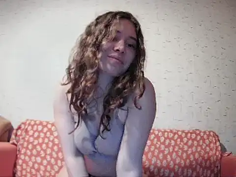 Snapshot of girliemilk chatting on March 21, 2025, 5:23 pm girliemilk online show from March 21, 2025, 5:23 pm