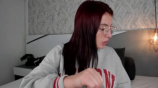 Miile Evans online show from March 3, 2025, 1:42 pm