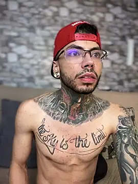 Walker Thomas1 online show from March 7, 2025, 7:49 pm