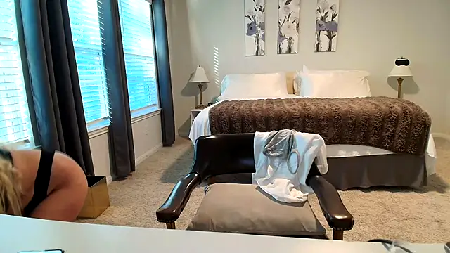 kaliii jones online show from November 2, 2025, 10:34 pm