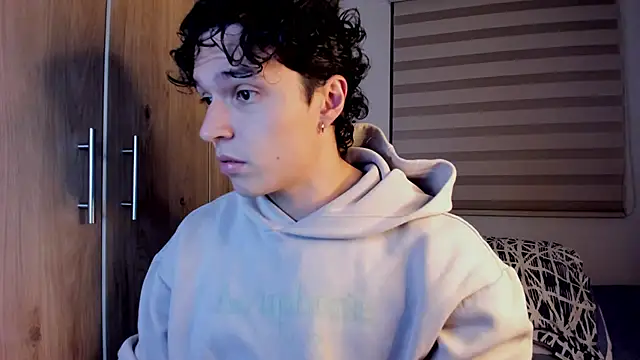 Snapshot of Mastrangelo_xxx chatting on February 7, 2026, 4:16 am Mastrangelo xxx online show from February 7, 2026, 4:16 am