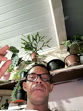 Renato571 online show from April 26, 2026, 1:03 am