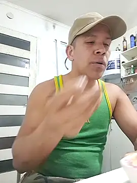 liamlara online show from October 1, 2025, 2:17 am