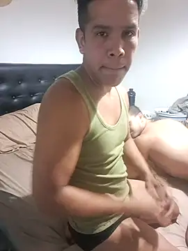 liamlara online show from March 30, 2026, 12:55 am