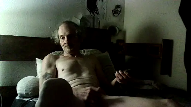 Snapshot of Dara4q chatting on November 13, 2025, 7:18 am Dara4q online show from November 13, 2025, 7:18 am