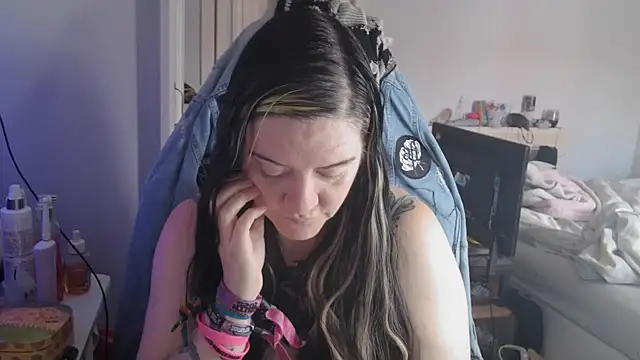 Snapshot of AureliaXOX chatting on September 21, 2025, 10:17 am AureliaXOX online show from September 21, 2025, 10:17 am