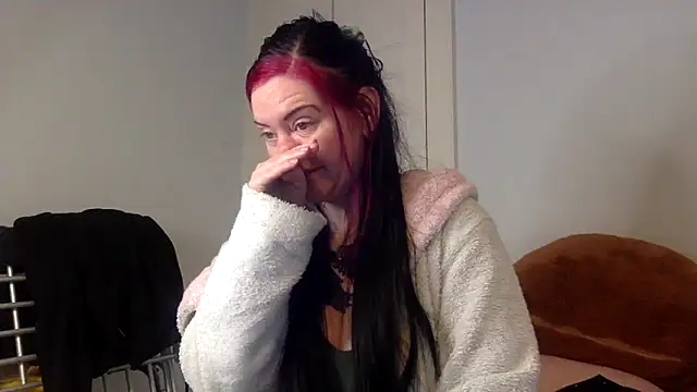 Snapshot of AureliaXOX chatting on February 8, 2026, 11:24 am AureliaXOX online show from February 8, 2026, 11:24 am