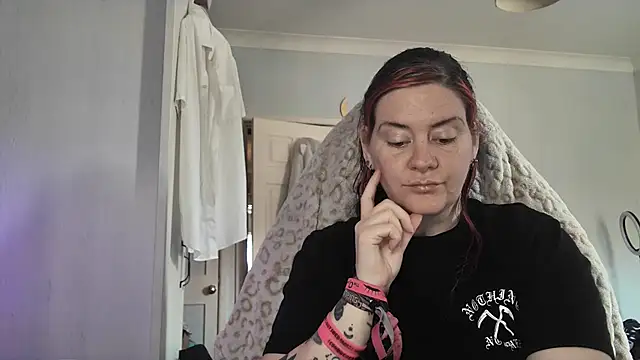 Snapshot of AureliaXOX chatting on March 20, 2026, 10:53 am AureliaXOX online show from March 20, 2026, 10:53 am