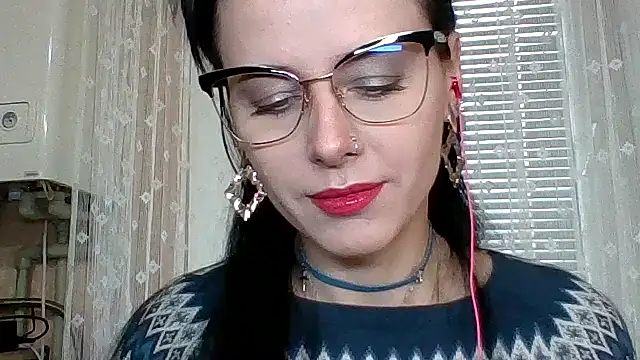 LuminousLady online show from November 8, 2025, 10:48 am