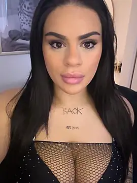 mrsbellanova online show from October 13, 2025, 12:16 pm