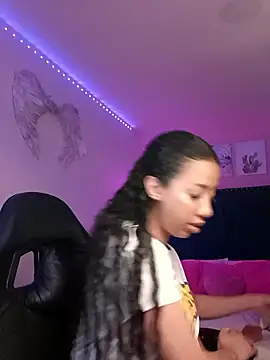 SallyWhitee online show from January 9, 2026, 5:32 am