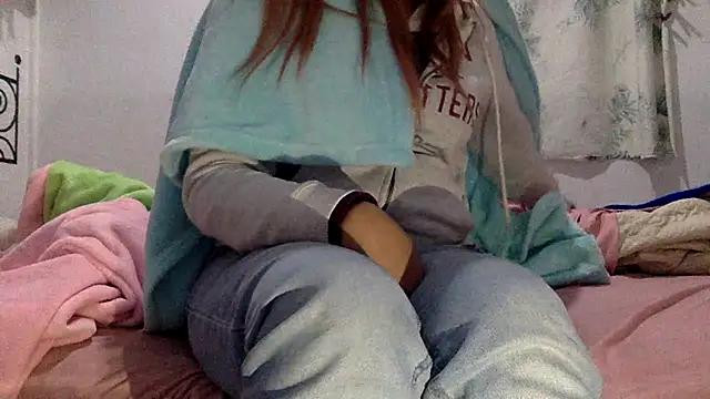 sharonlopez9611 online show from December 20, 2025, 3:02 am