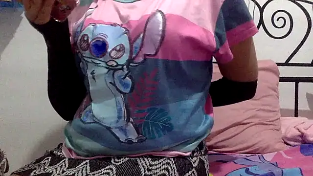 sharonlopez9611 online show from March 13, 2026, 3:02 am