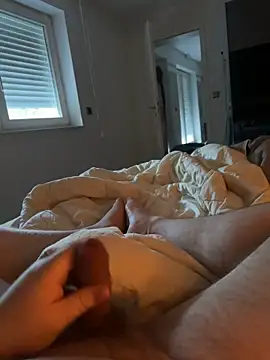 Snapshot of HornyFlxppi chatting on February 8, 2025, 12:28 pm HornyFlxppi online show from February 8, 2025, 12:28 pm