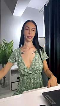 Snapshot of Celine_Roxelle chatting on July 9, 2026, 5:50 pm Celine Roxelle online show from July 9, 2026, 5:50 pm