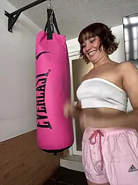 Snapshot of Maggie_Geller chatting on February 6, 2025, 2:58 pm Maggie Geller online show from February 6, 2025, 2:58 pm