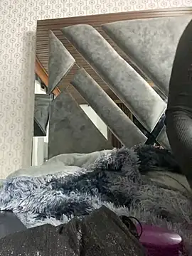 Snapshot of Maggie_Geller chatting on February 15, 2025, 12:04 am Maggie Geller online show from February 15, 2025, 12:04 am