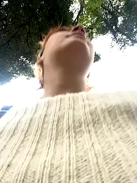 Snapshot of Maggie_Geller chatting on October 16, 2025, 4:52 pm Maggie Geller online show from October 16, 2025, 4:52 pm